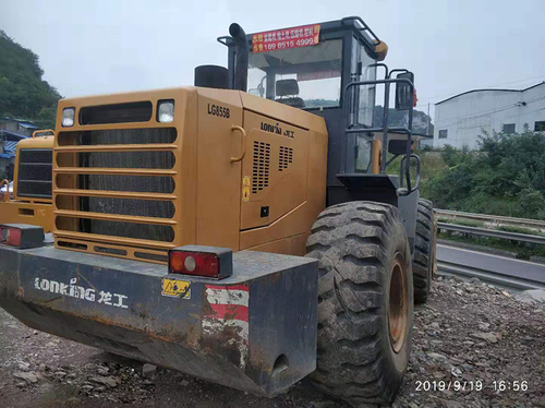 贵州挖掘机出租