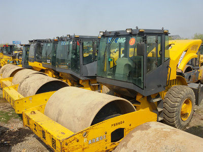 贵阳压路机出租